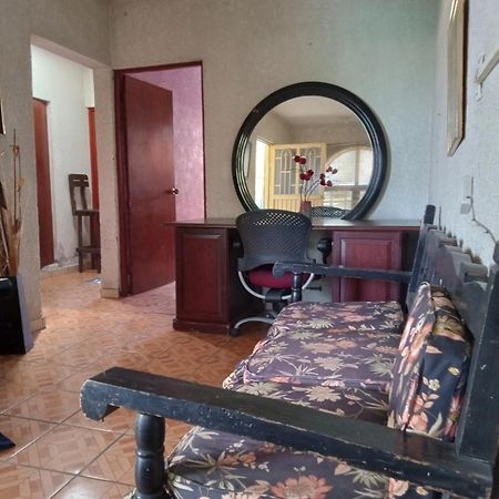 Hacienda Los Tulipanes モンテレー エクステリア 写真